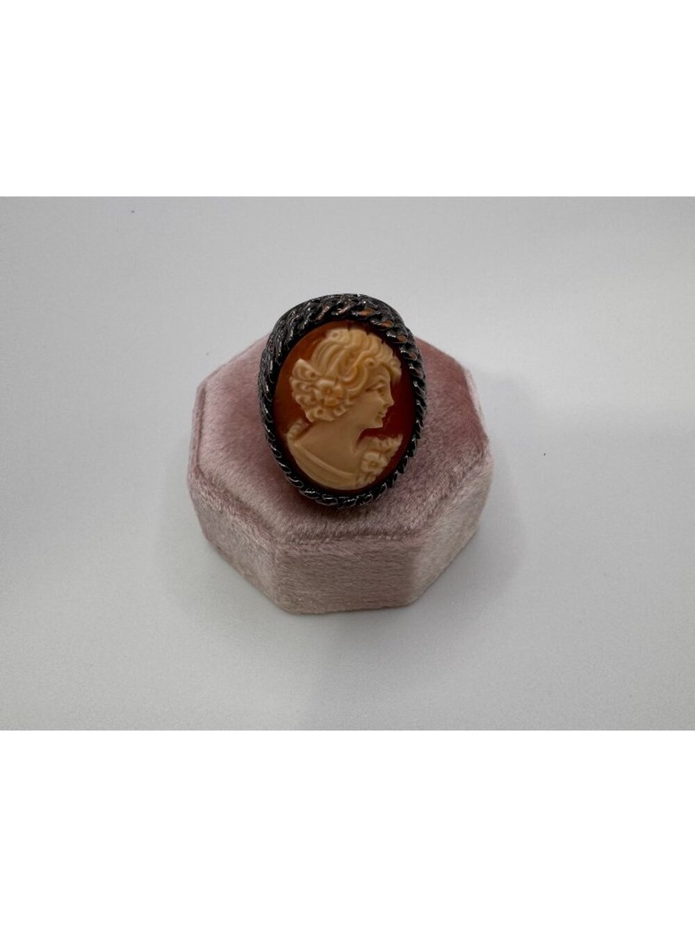 Signed Amedeo Cameo Ring Hand Carved Shell Coral Gunmetal Setting Size 7